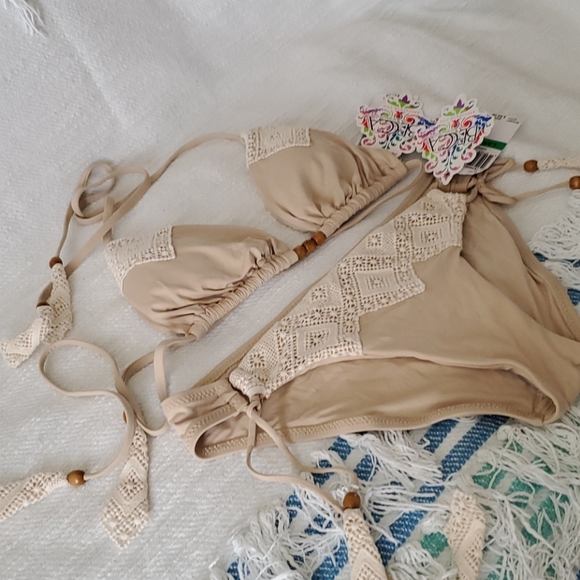 Becca bikini macramé' w/beads NWT - Picture 6 of 11